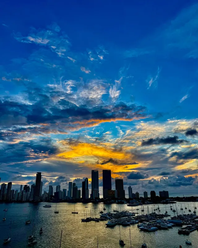 Foto de Catamarán Flamante