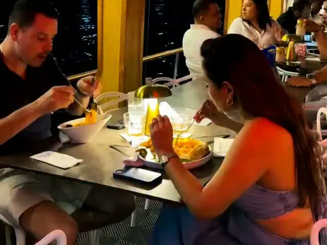 Foto de Cena en yate