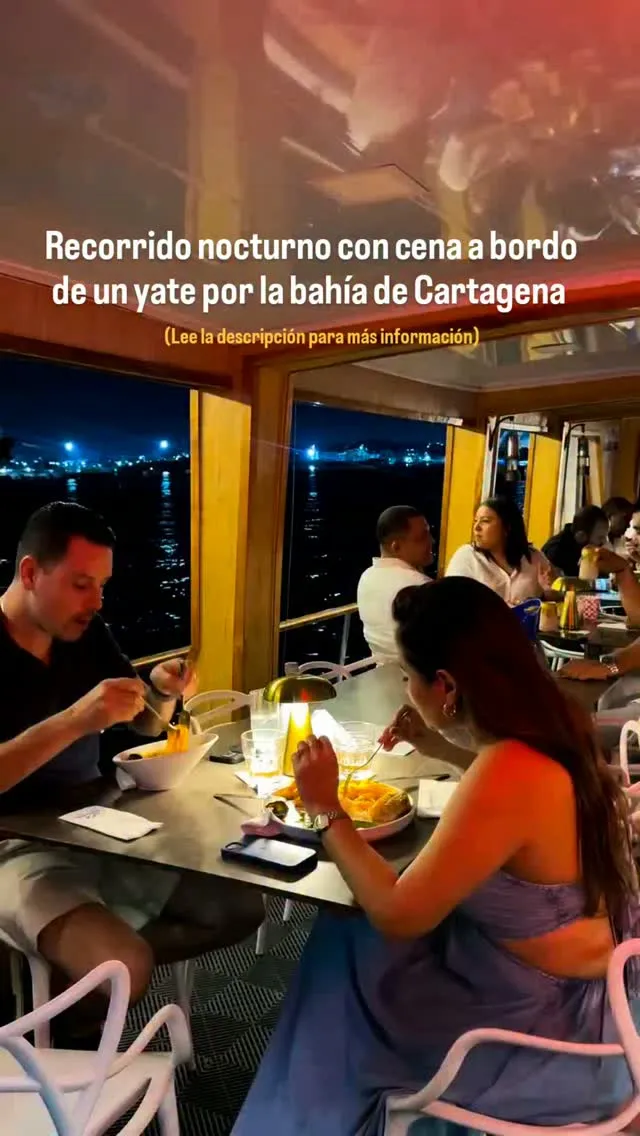 Foto de Cena en yate