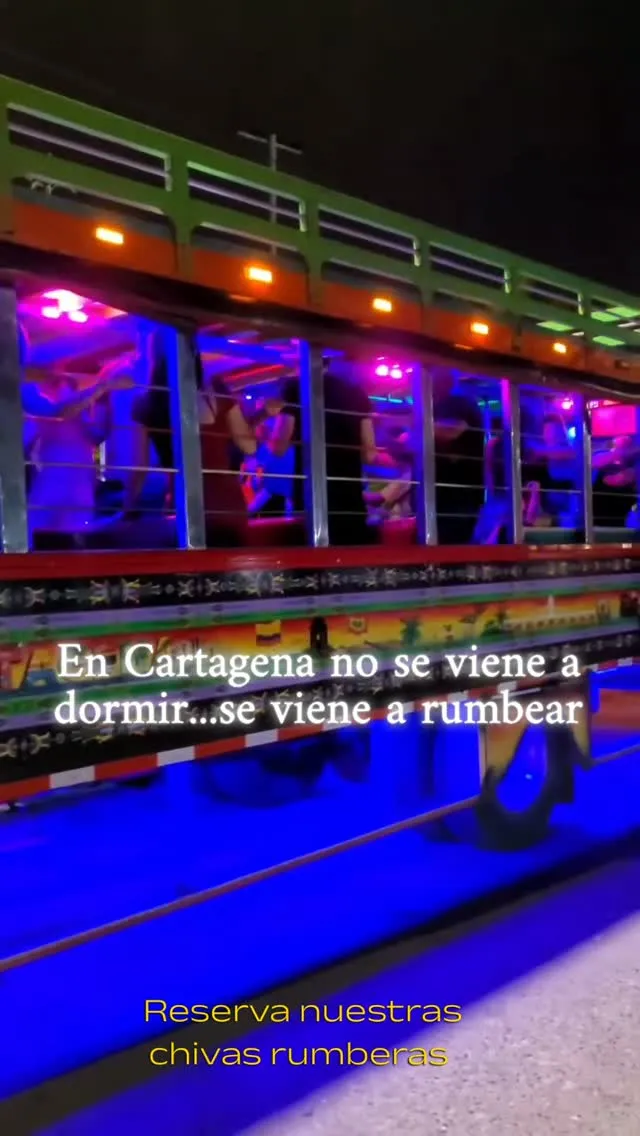 Foto de Chiva rumbera y Party Bus